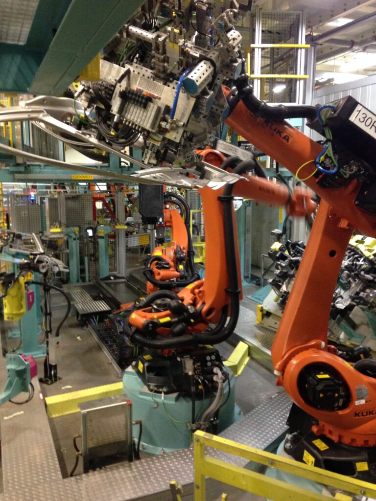 Start your career at Millennium Inc. Photo of automation robots working